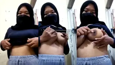 ABG Hijab Toket Bulat Mendesah Keenakan