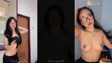 Dokumentasi Tiktoker Cantik Mulus Di Kasur