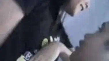 Gadis Manado Cantik Pasrah Goyang Kasur Crot