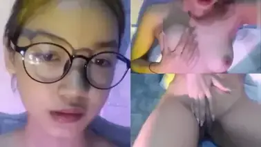 Panya Kacamata Binal Ngentot Indo Bikin Peju Crot Banjir